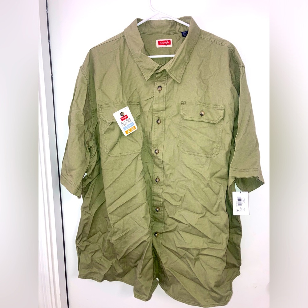 NWT Wrangler Button Up Flex Camp Shirt
